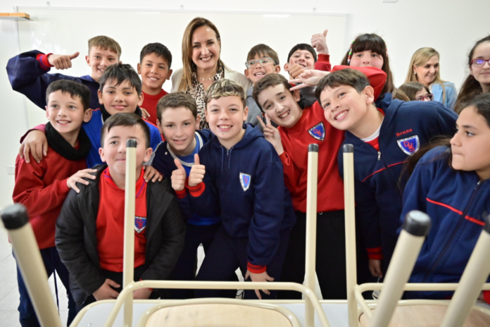 Prunotto alumnos Escuela Arroyo Cabral